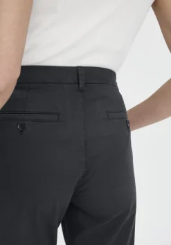 hessnatur Chino Straight Leg Regular aus Bio-Baumwolle von schwarz Best