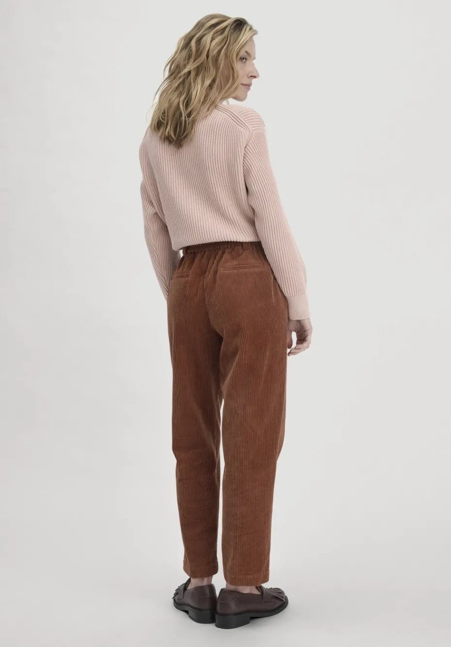 hessnatur Cordhose Relaxed aus reiner Bio-Baumwolle von rost Best