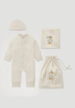 hessnatur Erstausstattung Newborn im Set aus reiner Bio-Baumwolle von pfirsichrot