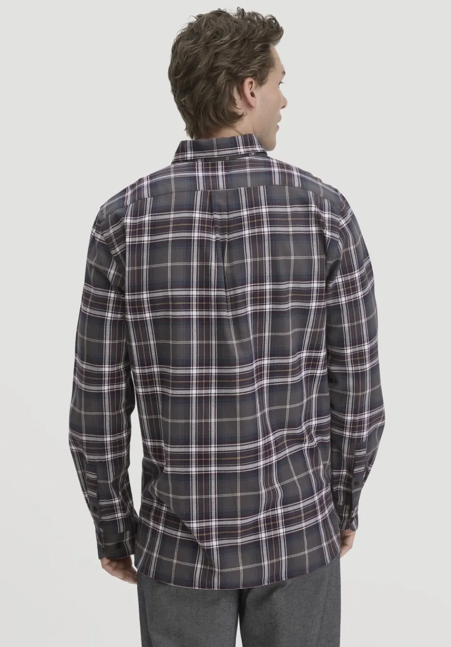 hessnatur Flanell Karo Hemd Regular aus reiner Bio-Baumwolle von anthrazit