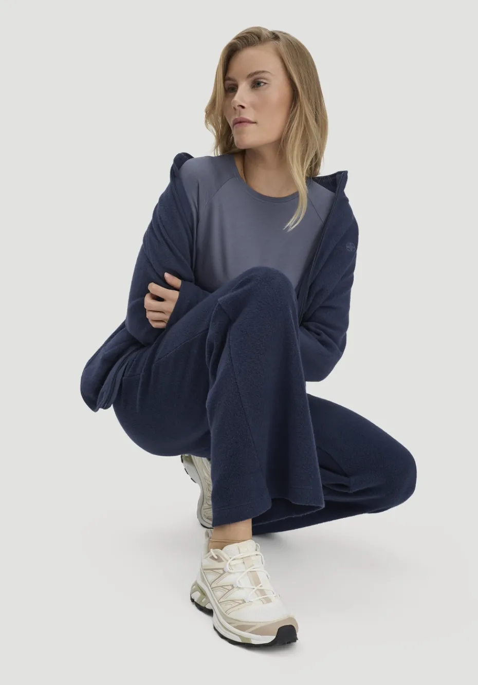 hessnatur Fleece Hose Relaxed ACTIVE LIGHT aus reiner Bio-Baumwolle von mitternachtsblau