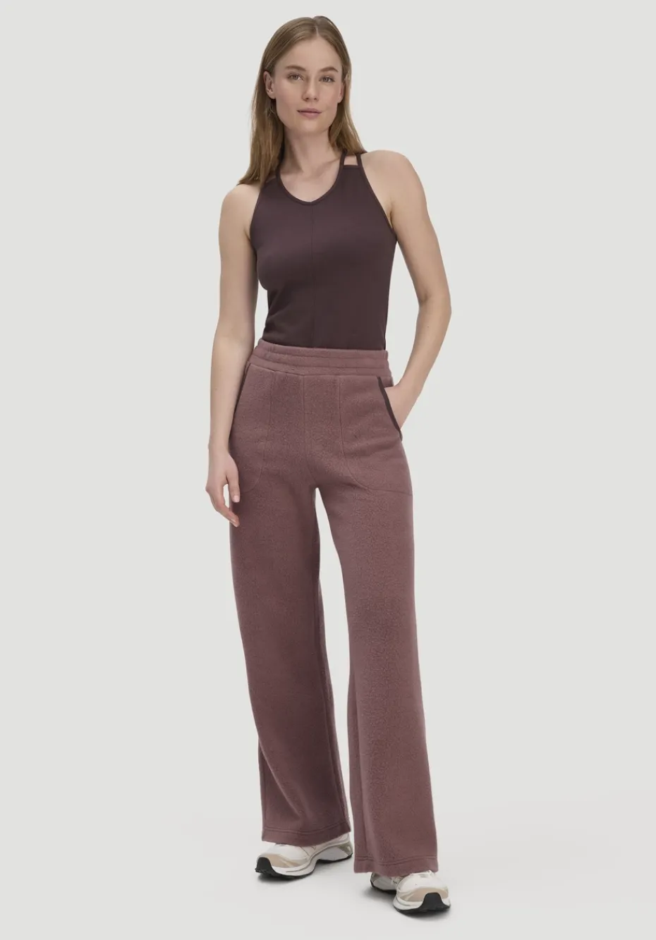 hessnatur Fleece Hose Relaxed ACTIVE LIGHT aus reiner Bio-Baumwolle von rosébraun Clearance