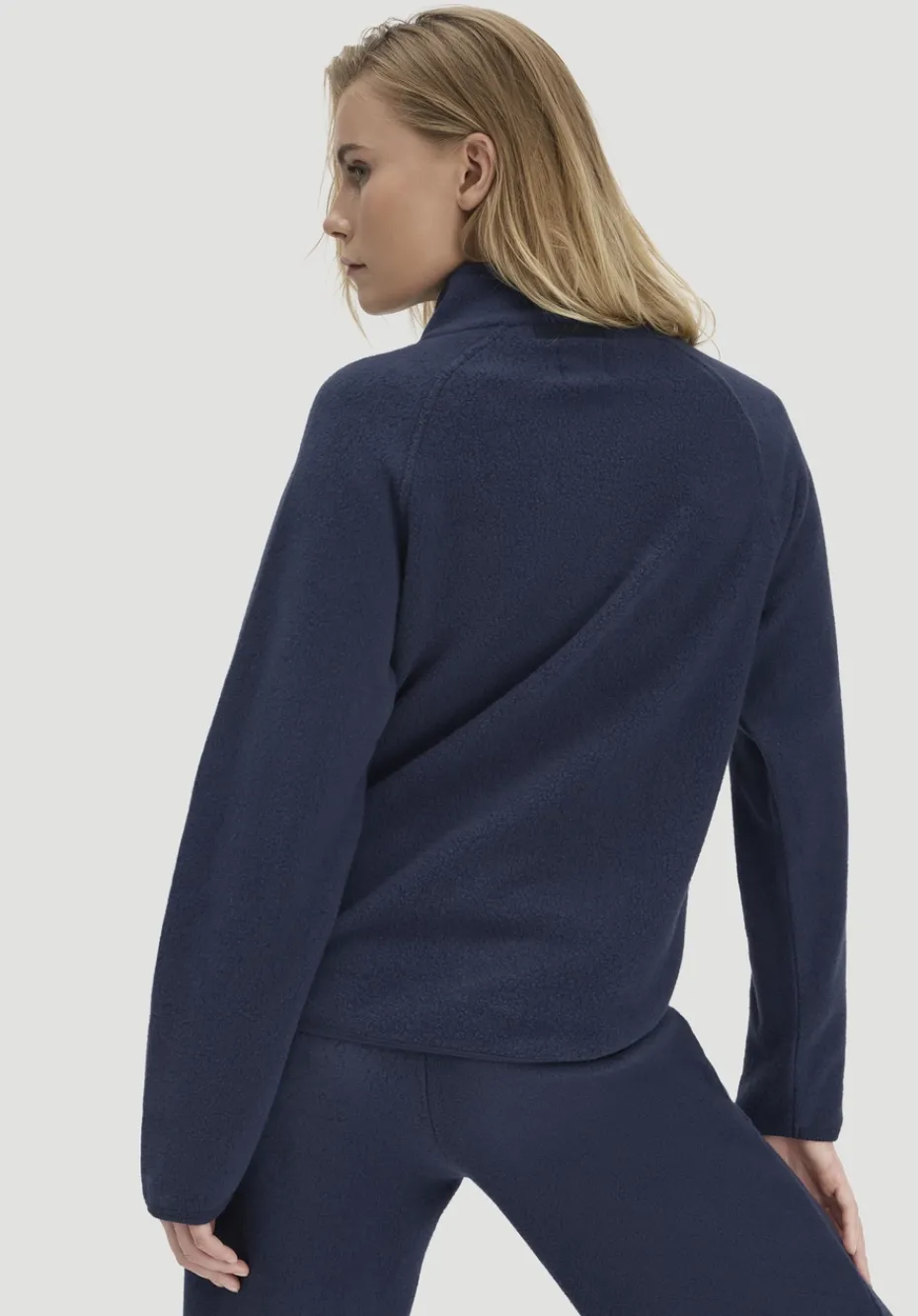hessnatur Fleece Jacke Relaxed ACTIVE LIGHT aus Bio-Baumwolle von mitternachtsblau Sale