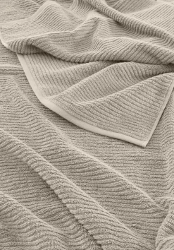 hessnatur Frottier Handtuch Rippstruktur aus reiner Bio-Baumwolle von beige