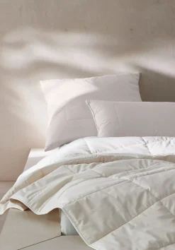hessnatur Ganzjahres-Bettdecke mit Bio-Baumwolle und Brennnessel von natur Discount