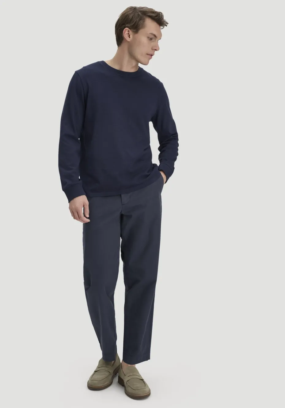 hessnatur Heavy Jersey Longsleeve Relaxed aus reiner Bio-Baumwolle von marine Hot