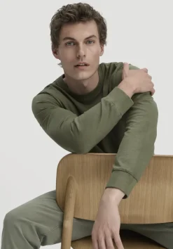 hessnatur Heavy Jersey Longsleeve Relaxed aus reiner Bio-Baumwolle von oliv Outlet