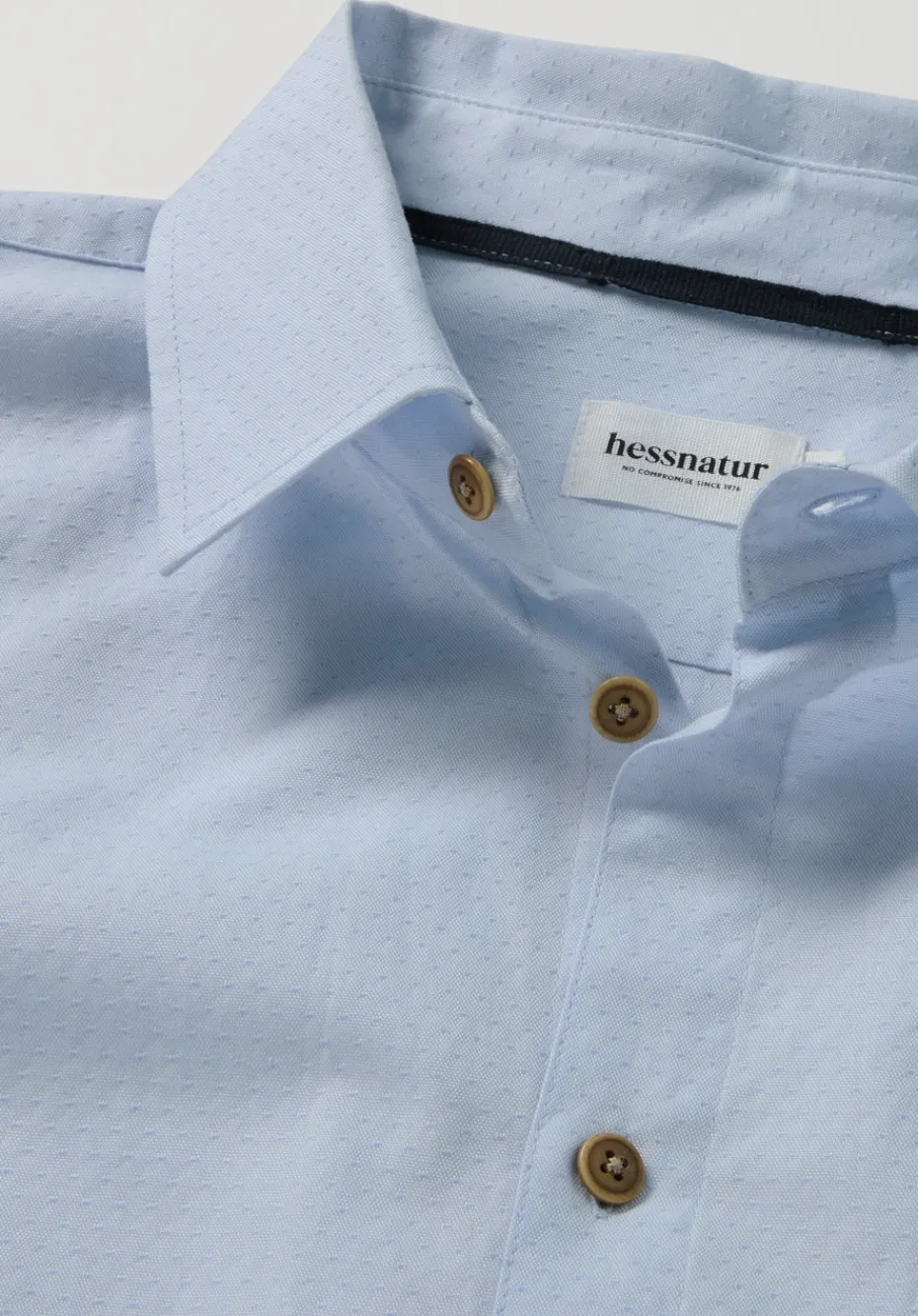 hessnatur Hemd mit Punkten Regular aus reiner Bio-Baumwolle von lichtblau Hot