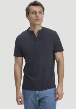 hessnatur Henley T-Shirt Regular aus Leinen und Bio-Baumwolle von marine Hot