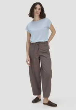 hessnatur Hose Barrel Leg aus Bio-Baumwolle von mocca
