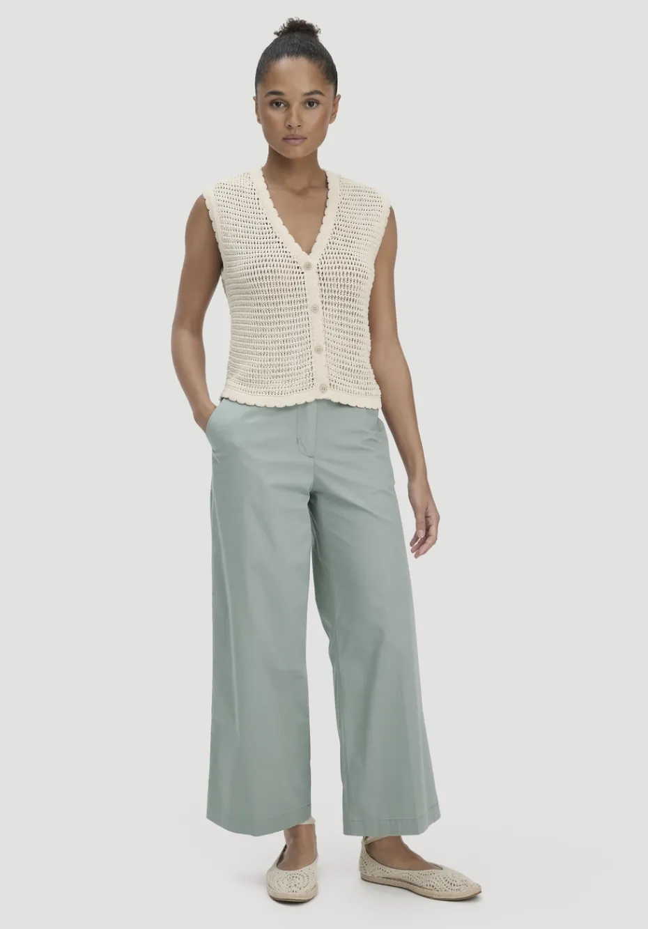 hessnatur Hose Culotte Regular aus Bio-Baumwolle von mattgrün Online