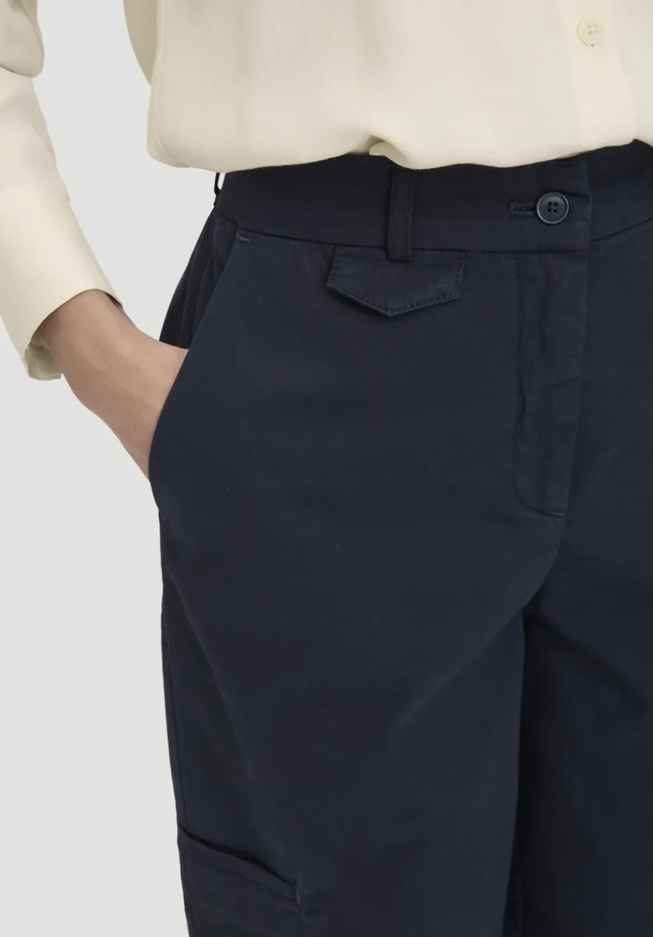 hessnatur Hose Soft Utility Cargo Relaxed aus Bio-Baumwolle von marine Hot