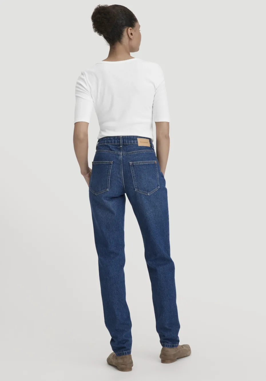 hessnatur Jeans HANNA Mom High Rise aus reinem Bio-Denim von dark blue Clearance