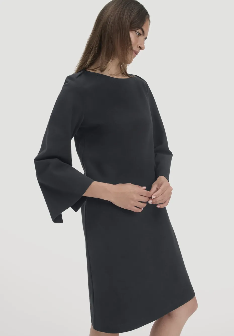 hessnatur Jersey Kleid Mini Regular aus Bio-Baumwolle von schwarz Discount