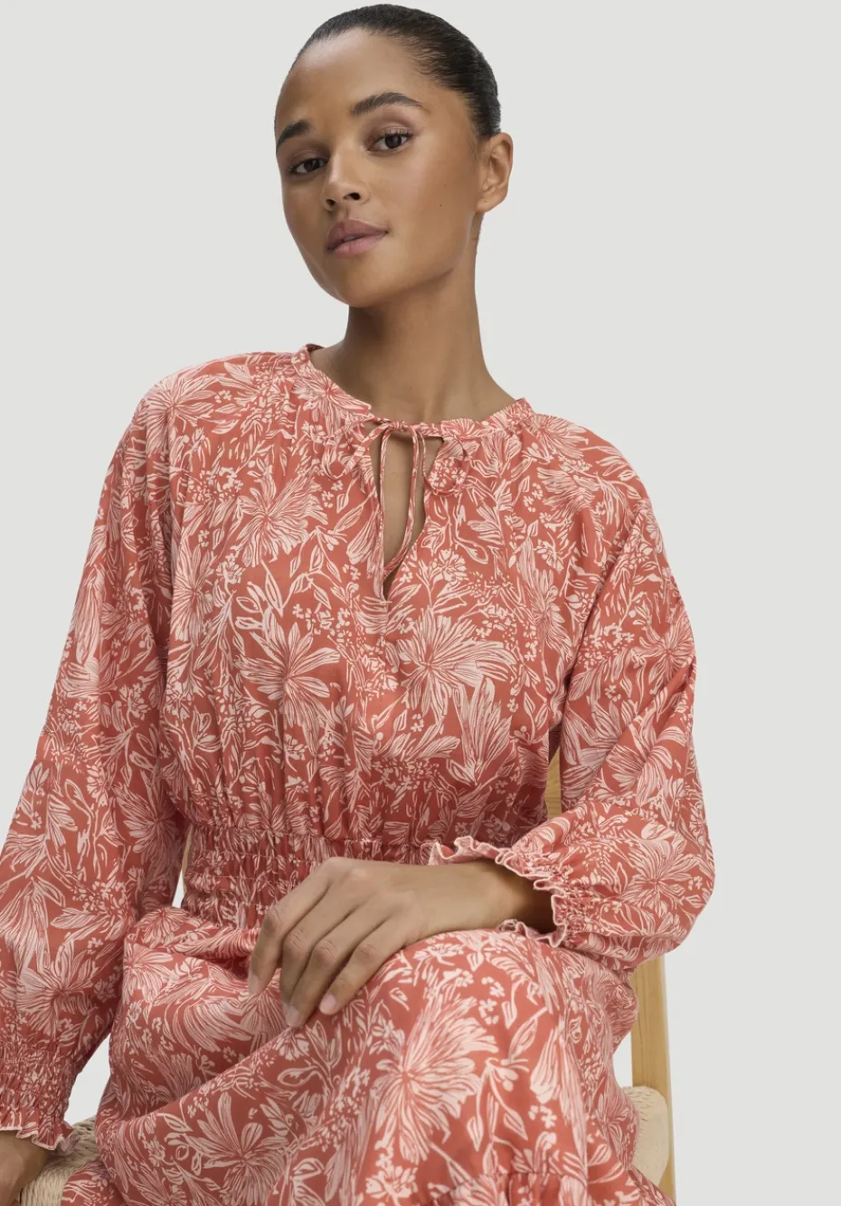 hessnatur Kleid mit Taillierung Maxi aus reiner Bio-Baumwolle von pfirsichrot Sale