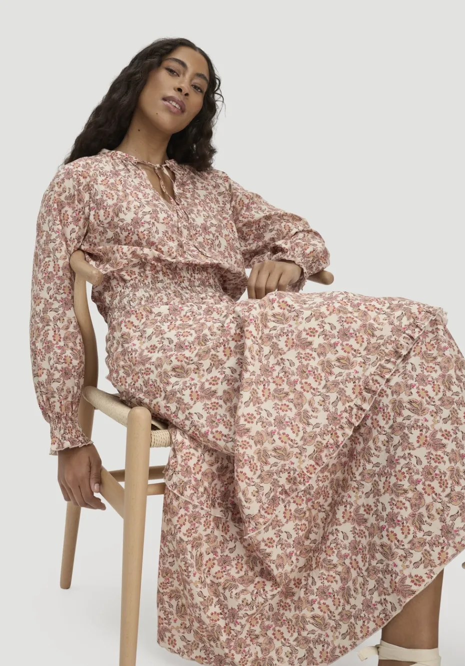 hessnatur Kleid mit Taillierung Maxi aus reiner Bio-Baumwolle von cocos Online