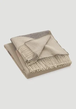 hessnatur Lambswool Plaid PIRO aus reiner Bio-Schurwolle von travertin Outlet