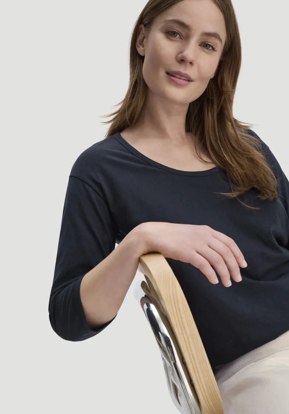 hessnatur Light Slub Longsleeve Relaxed aus reiner Bio-Baumwolle von marine Online