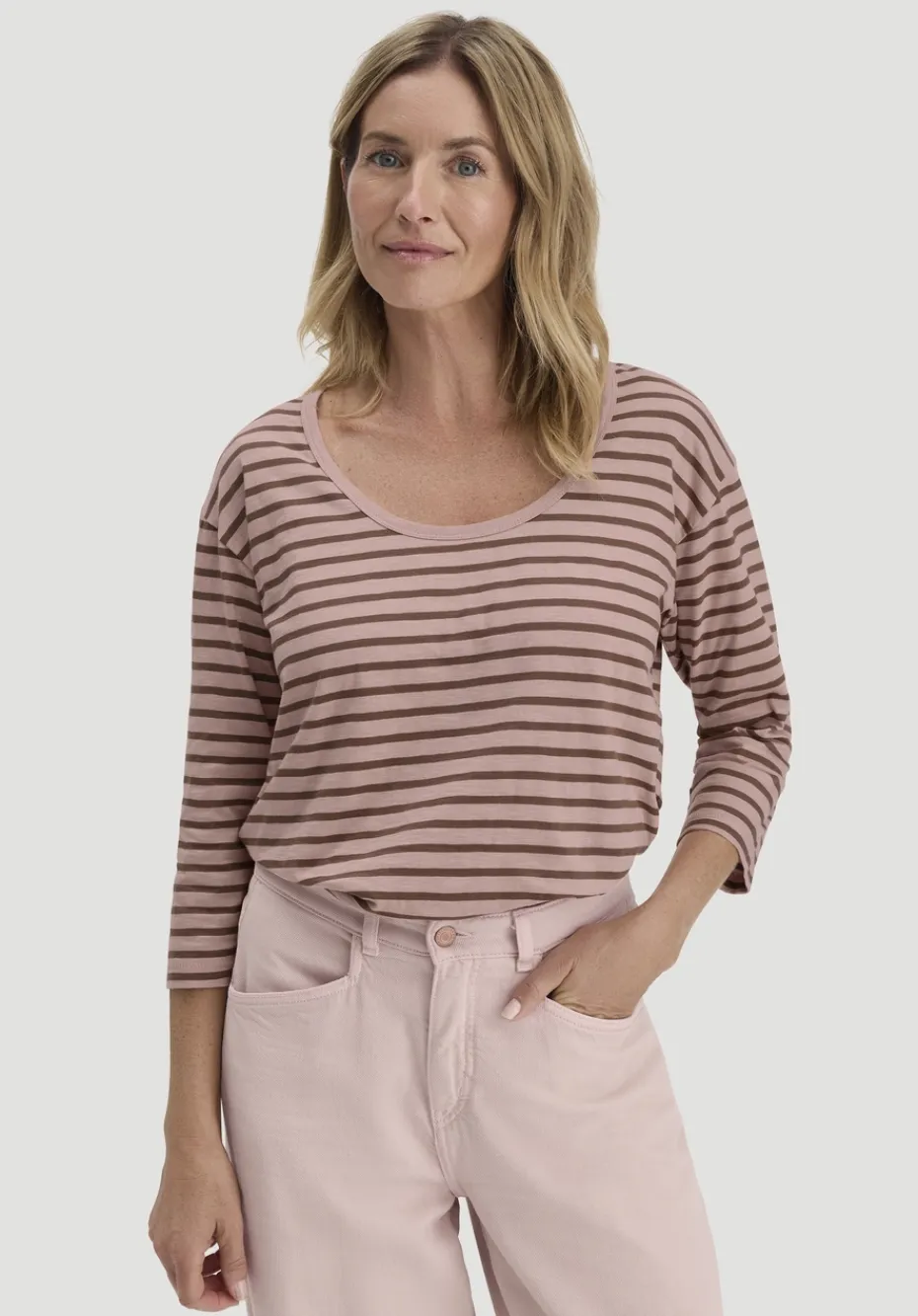 hessnatur Light Slub Streifen Longsleeve Relaxed aus reiner Bio-Baumwolle von rosé New