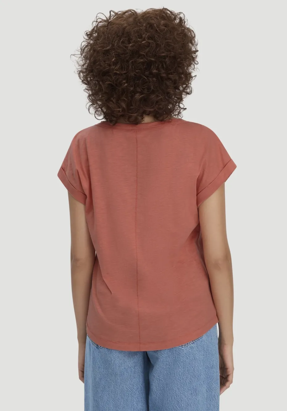 hessnatur Light Slub T-Shirt Relaxed aus reiner Bio-Baumwolle von pfirsichrot