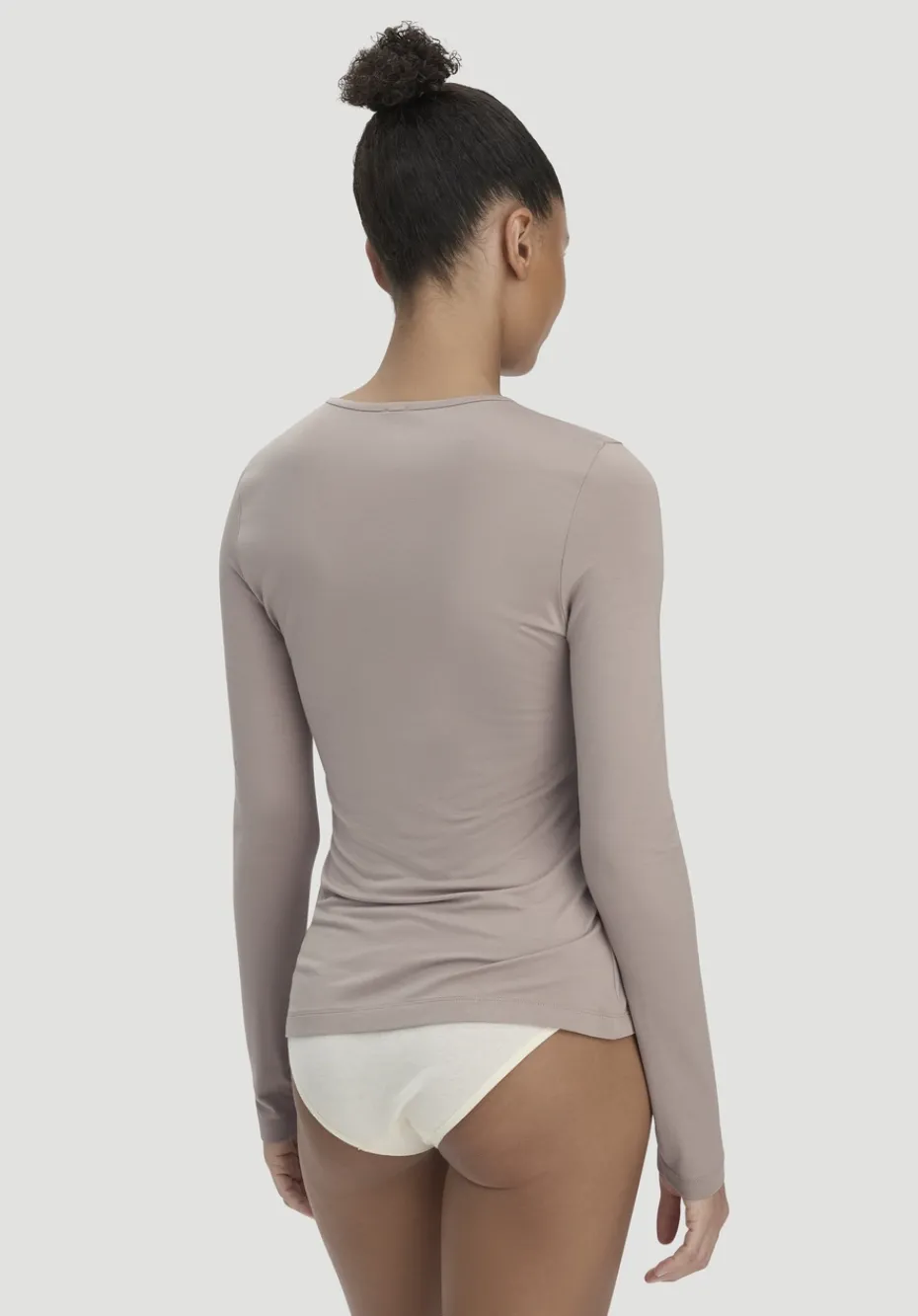 hessnatur Longsleeve PURE FLOW aus TENCEL™ Modal von mandelbraun New
