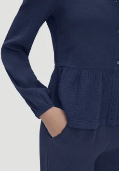 hessnatur Musselin Pyjamabluse PURE COMFORT aus reiner Bio-Baumwolle von dunkelblau