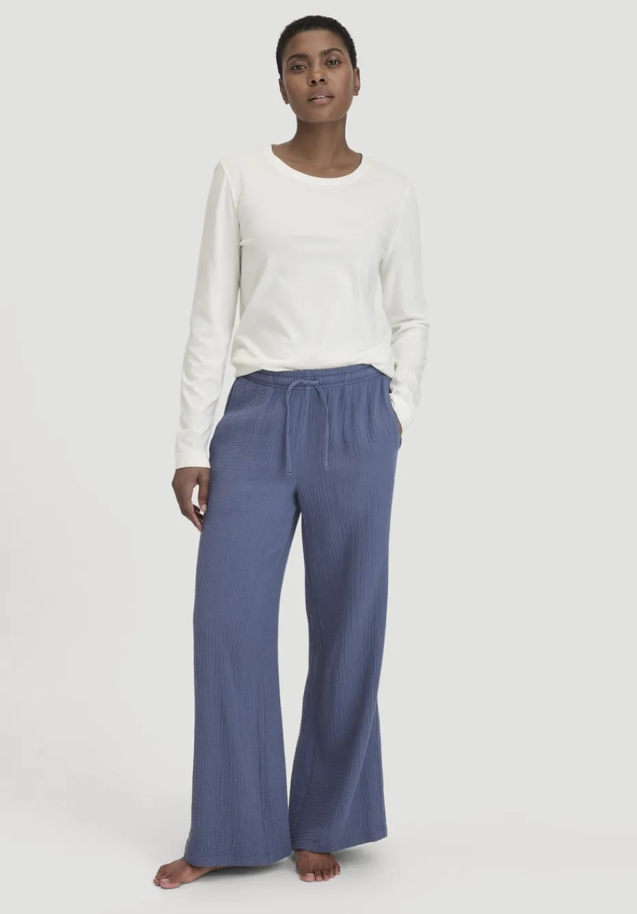 hessnatur Musselin Schlafhose Relaxed PURE COMFORT aus reiner Bio-Baumwolle von indigo blau Sale