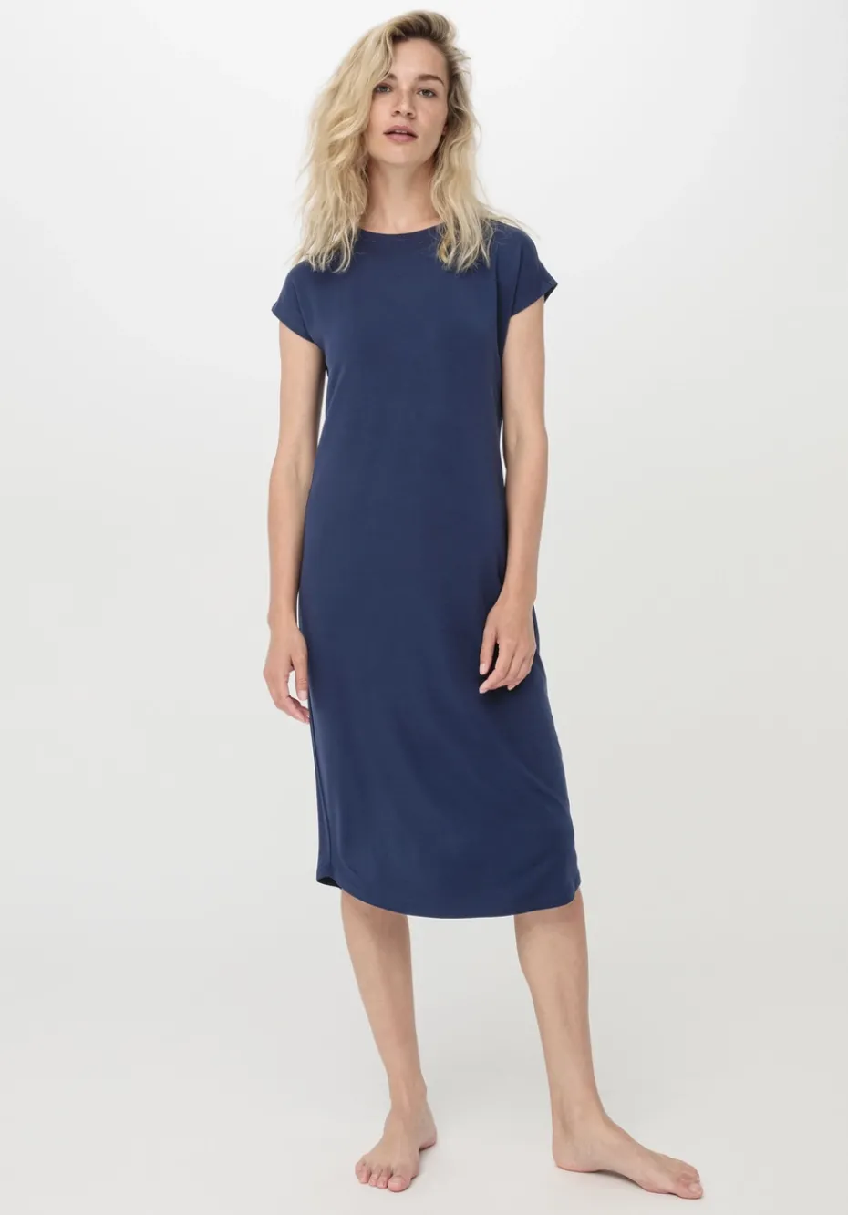 hessnatur Nachthemd PURE FLOW aus TENCEL™ Modal von dunkelblau Sale