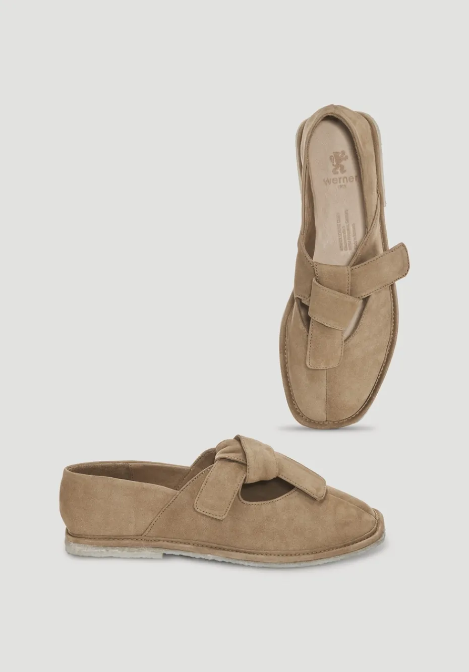 hessnatur Pantolette aus chromfrei gegerbtem Nubuk-Leder von camel Hot