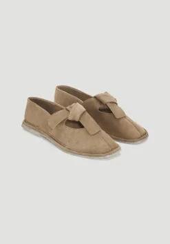 hessnatur Pantolette aus chromfrei gegerbtem Nubuk-Leder von camel Hot