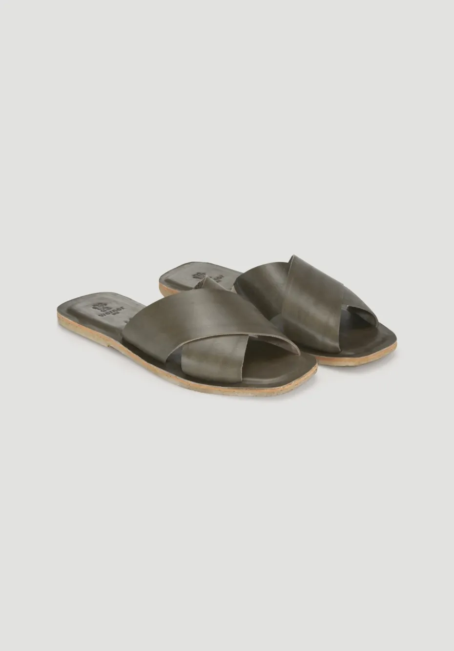 hessnatur Pantolette aus Nappaleder von goldoliv Discount