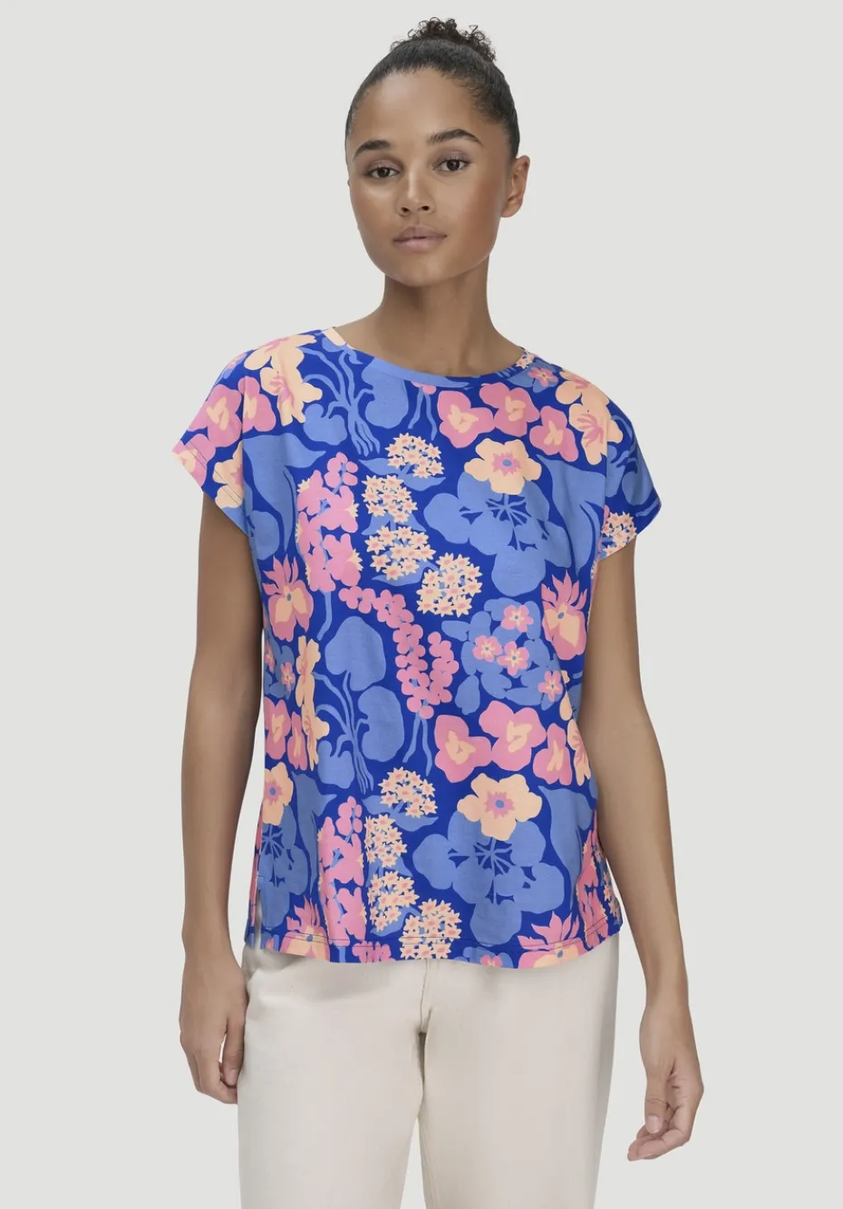 hessnatur Print T-Shirt Oversize LIV LEE aus reiner Bio-Baumwolle von kornblume