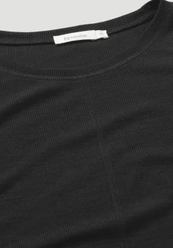 hessnatur Rib Shirt Slim aus Bio-Merinowolle und TENCEL™ Lyocell von schwarz Outlet