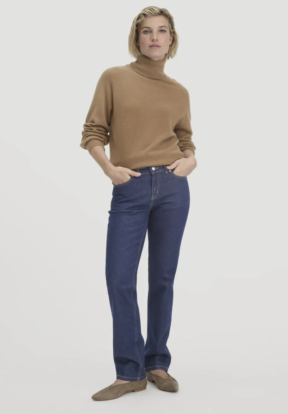 hessnatur Rollkragen Pullover Relaxed BETTER RECYCLING aus reinem Cashmere von dunkles camel Sale