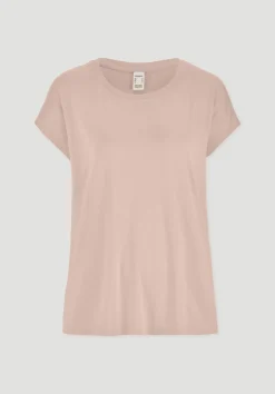 hessnatur Schlaf T-Shirt PURE FLOW aus TENCEL™ Modal von cremerosa New