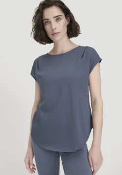 hessnatur Shirt Relaxed ACTIVE LIGHT aus reiner Bio-Baumwolle von schieferblau New