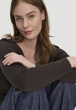 hessnatur Softrib Longsleeve Fitted aus Bio-Baumwolle und TENCEL™ Modal von kakao braun Sale