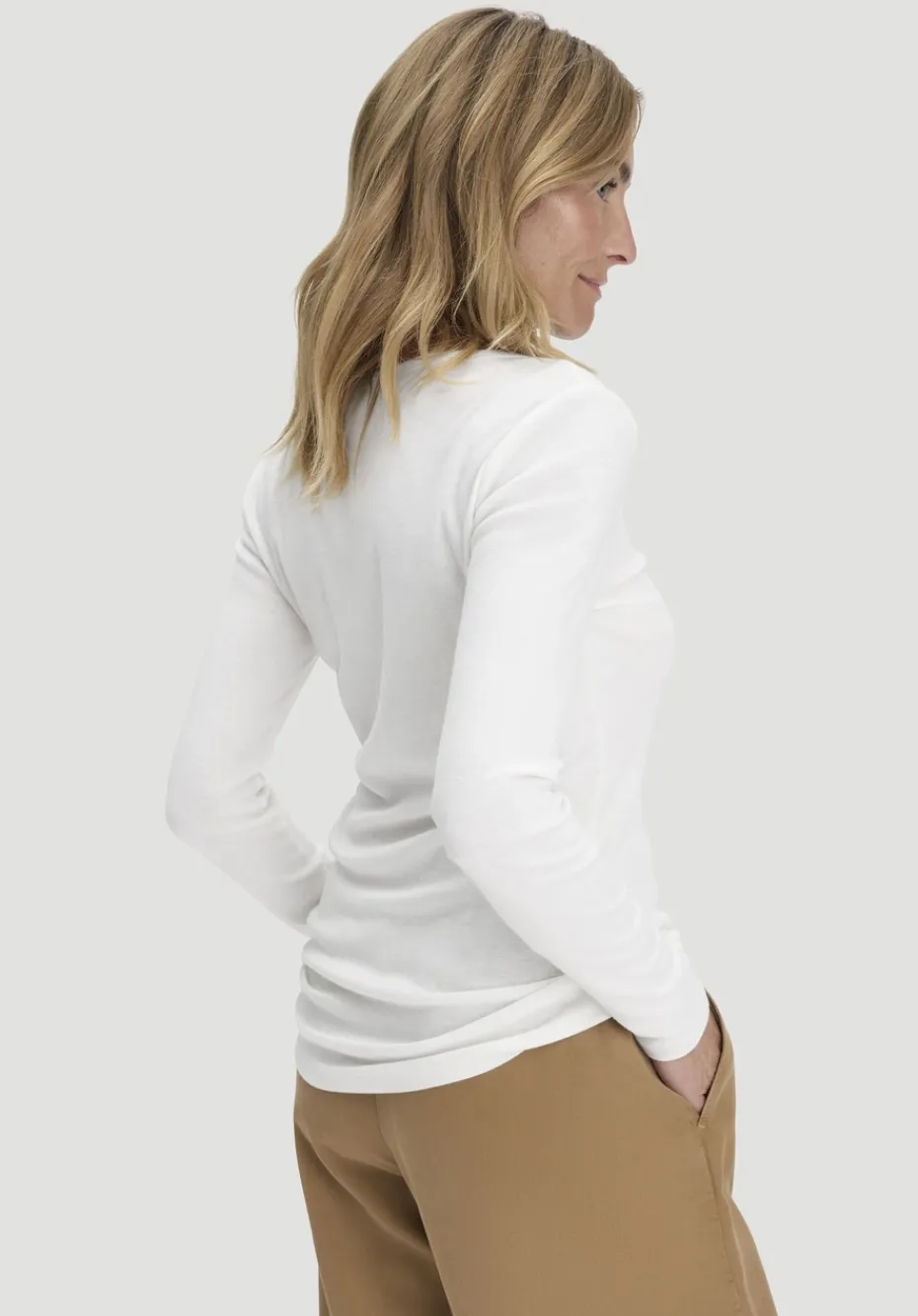 hessnatur Softrib Longsleeve Fitted aus Bio-Baumwolle und TENCEL™ Modal von naturweiss Hot