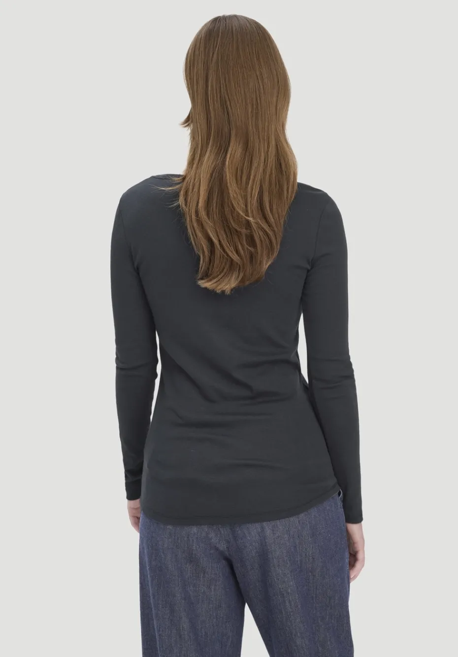 hessnatur Softrib Longsleeve Fitted aus Bio-Baumwolle und TENCEL™ Modal von schwarz Best