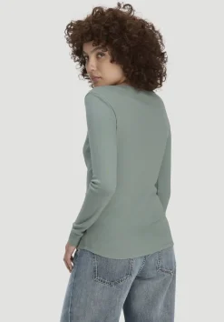 hessnatur Softrib Longsleeve Henley Fitted aus Bio-Baumwolle und Tencel™ Modal von mattgrün Clearance