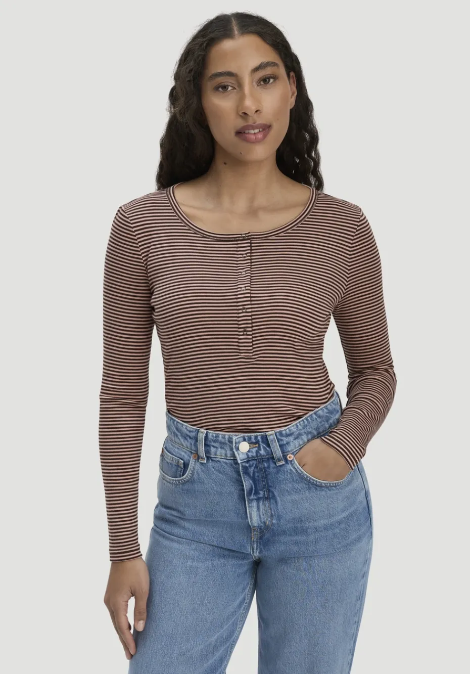 hessnatur Softrib Longsleeve Streifen Henley Fitted aus Bio-Baumwolle und TENCEL™ Modal von rosé Outlet