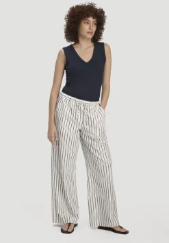 hessnatur Softrib Top Fitted aus Bio-Baumwolle und TENCEL™ Modal von marine Sale
