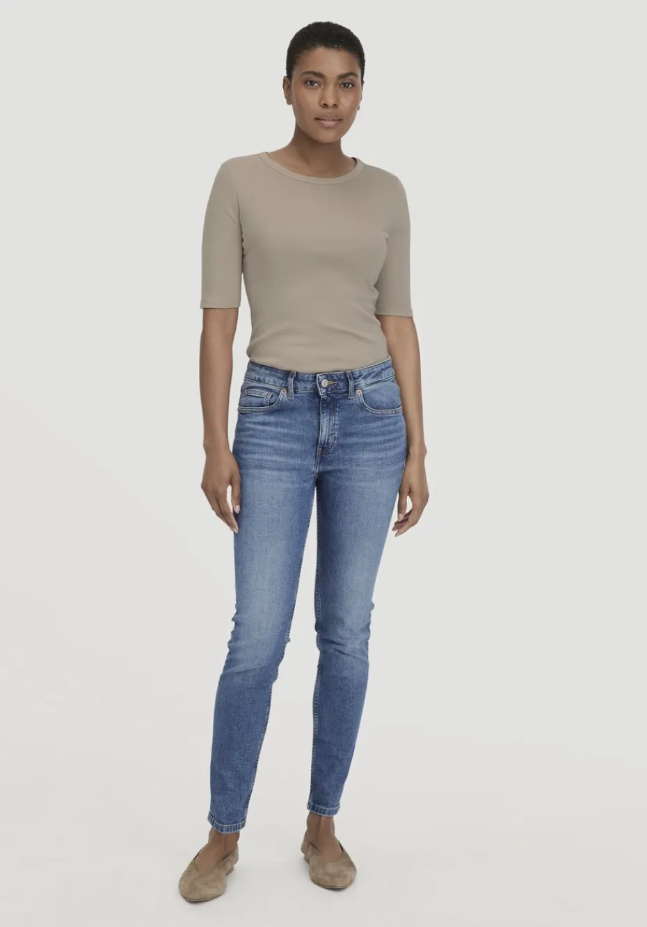 hessnatur Softrib T-Shirt Fitted aus Bio-Baumwolle und TENCEL™ Modal von taupe Discount