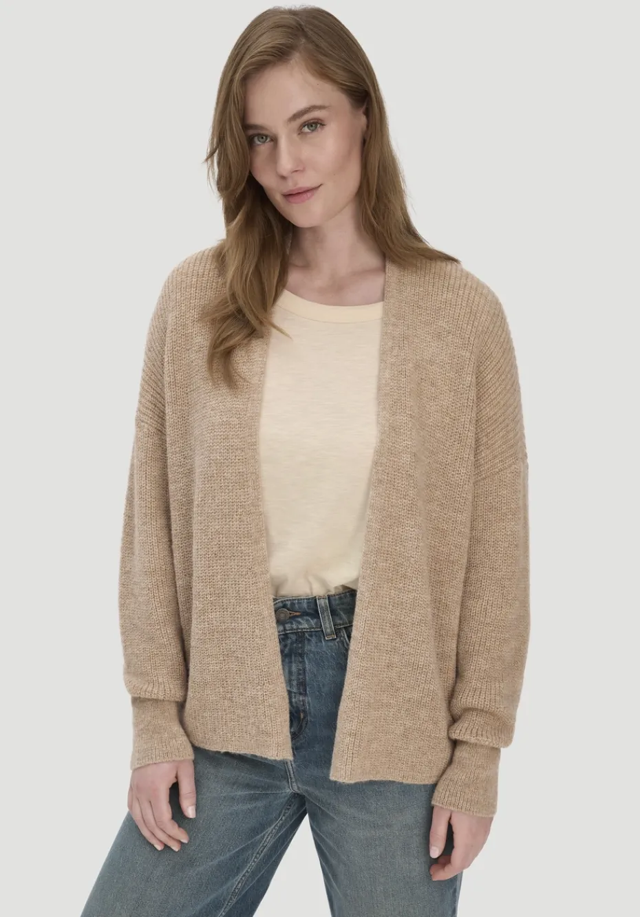 hessnatur Strick Jacke Oversize aus reinem Alpaka von mandelbraun Online