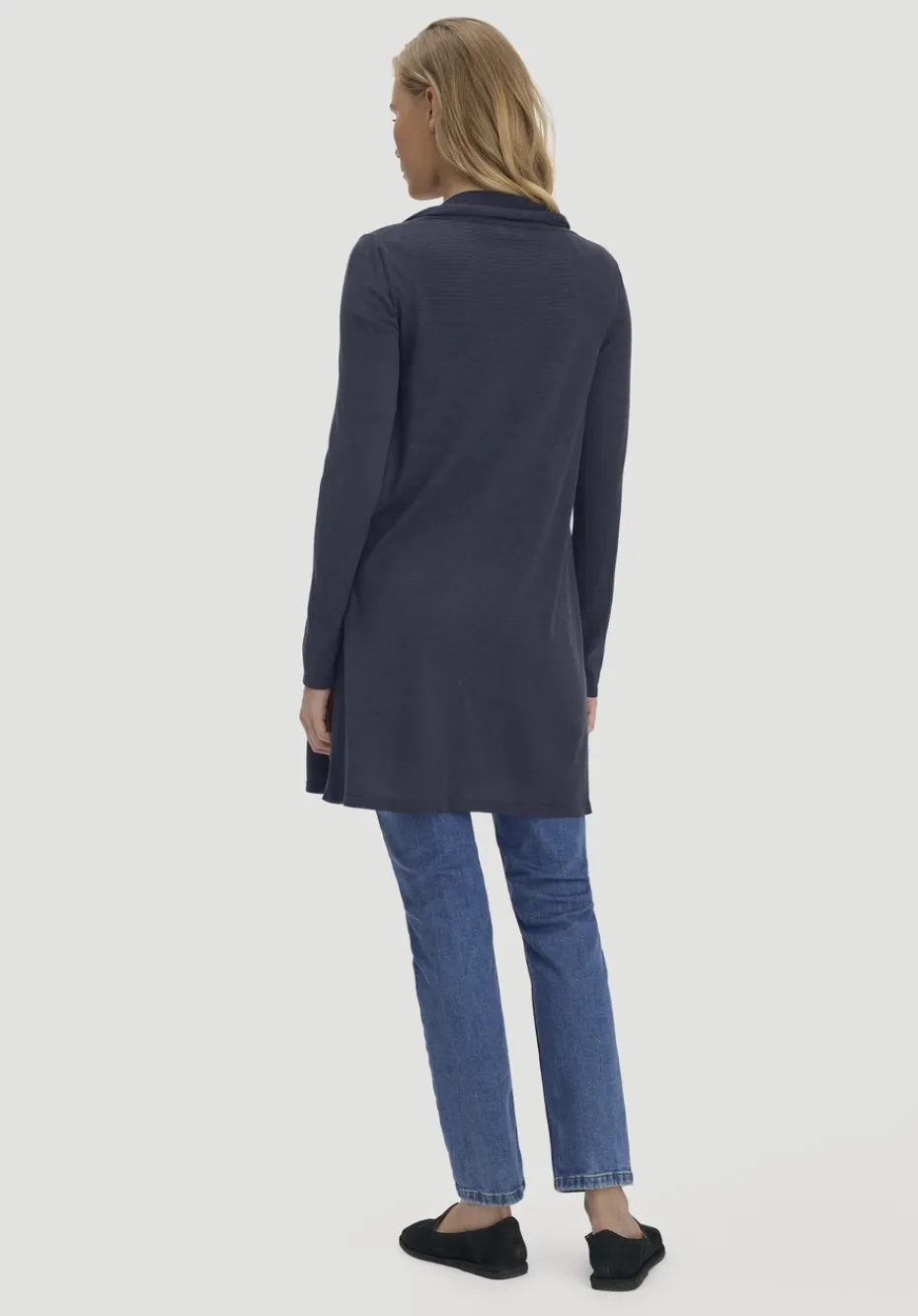 hessnatur Strick Jacke Regular aus TENCEL™ Lyocell und Bio-Baumwolle von marine New