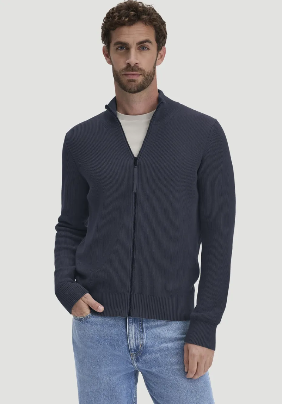 hessnatur Strick Jacke Regular aus reiner Bio-Baumwolle von marine