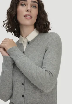 hessnatur Strick Jacke Regular BETTER RECYCLING aus reinem Cashmere von hellgrau New