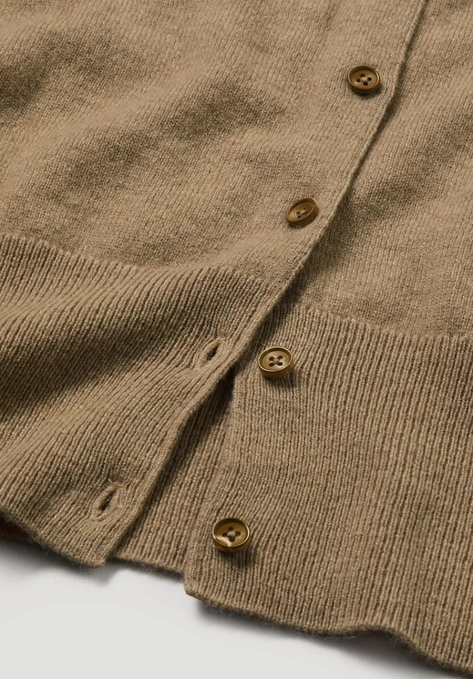 hessnatur Strick Jacke Regular BETTER RECYCLING aus reinem Cashmere von camelbraun Outlet