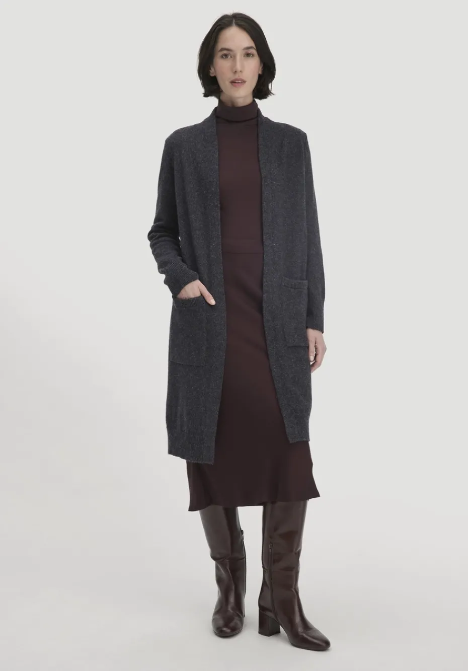 hessnatur Strick Jacke Relaxed aus Bio-Merinowolle mit Bio-Baumwolle von anthrazit Online