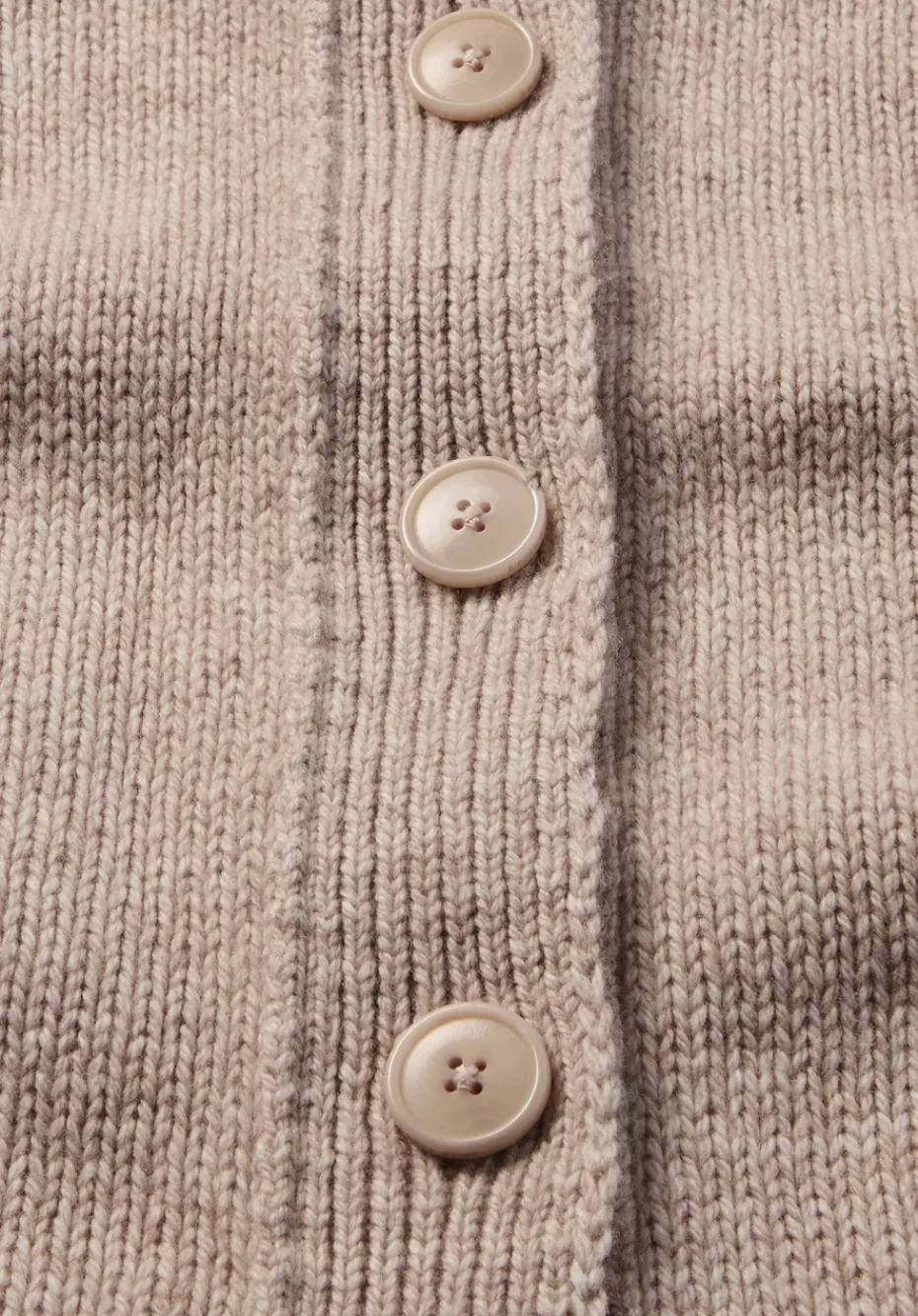 hessnatur Strick Jacke Relaxed Cropped aus Bio-Merinowolle mit Bio-Baumwolle von rosé Discount